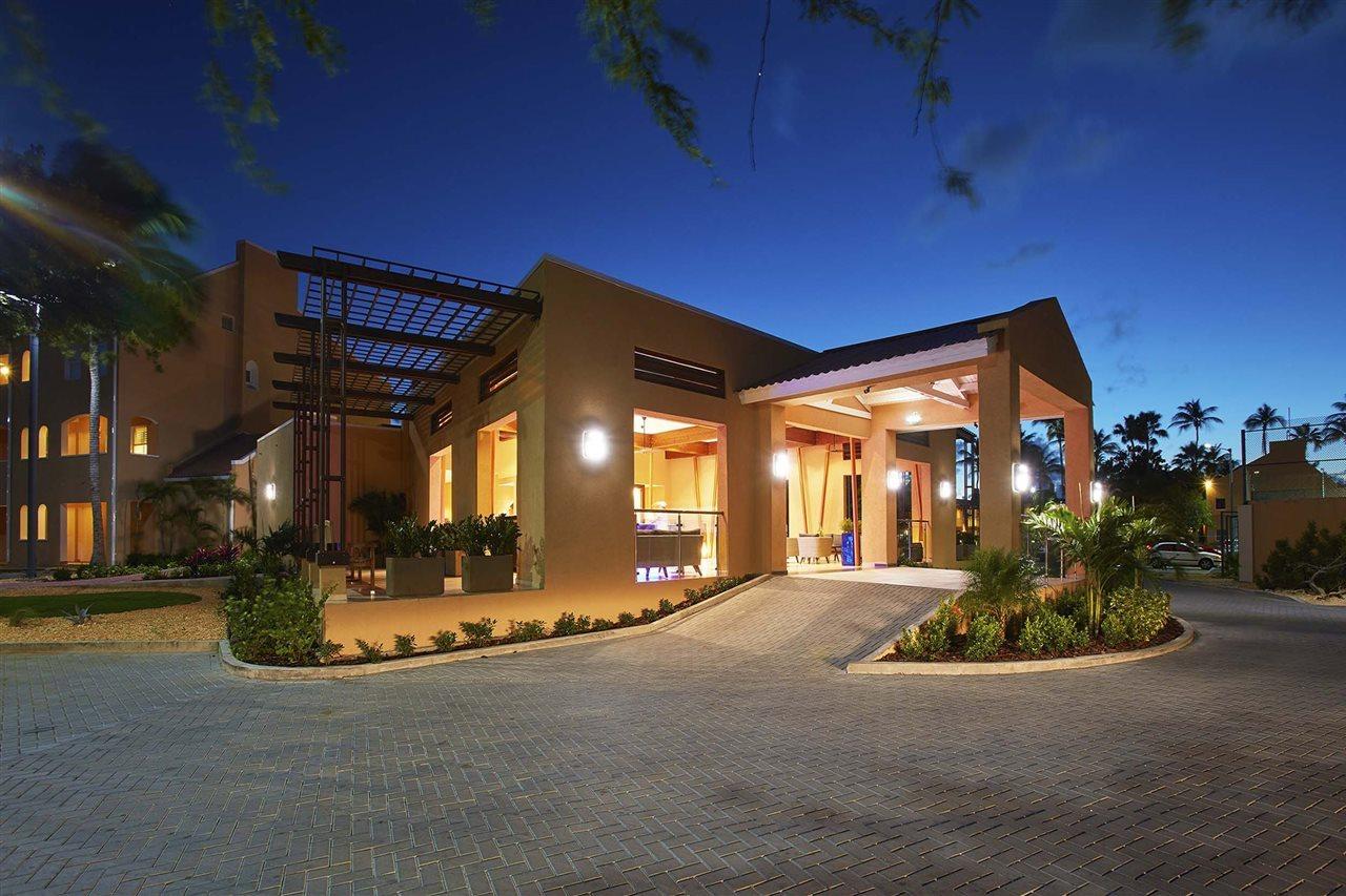 Divi Dutch Village Beach Resort 팜비치 외부 사진