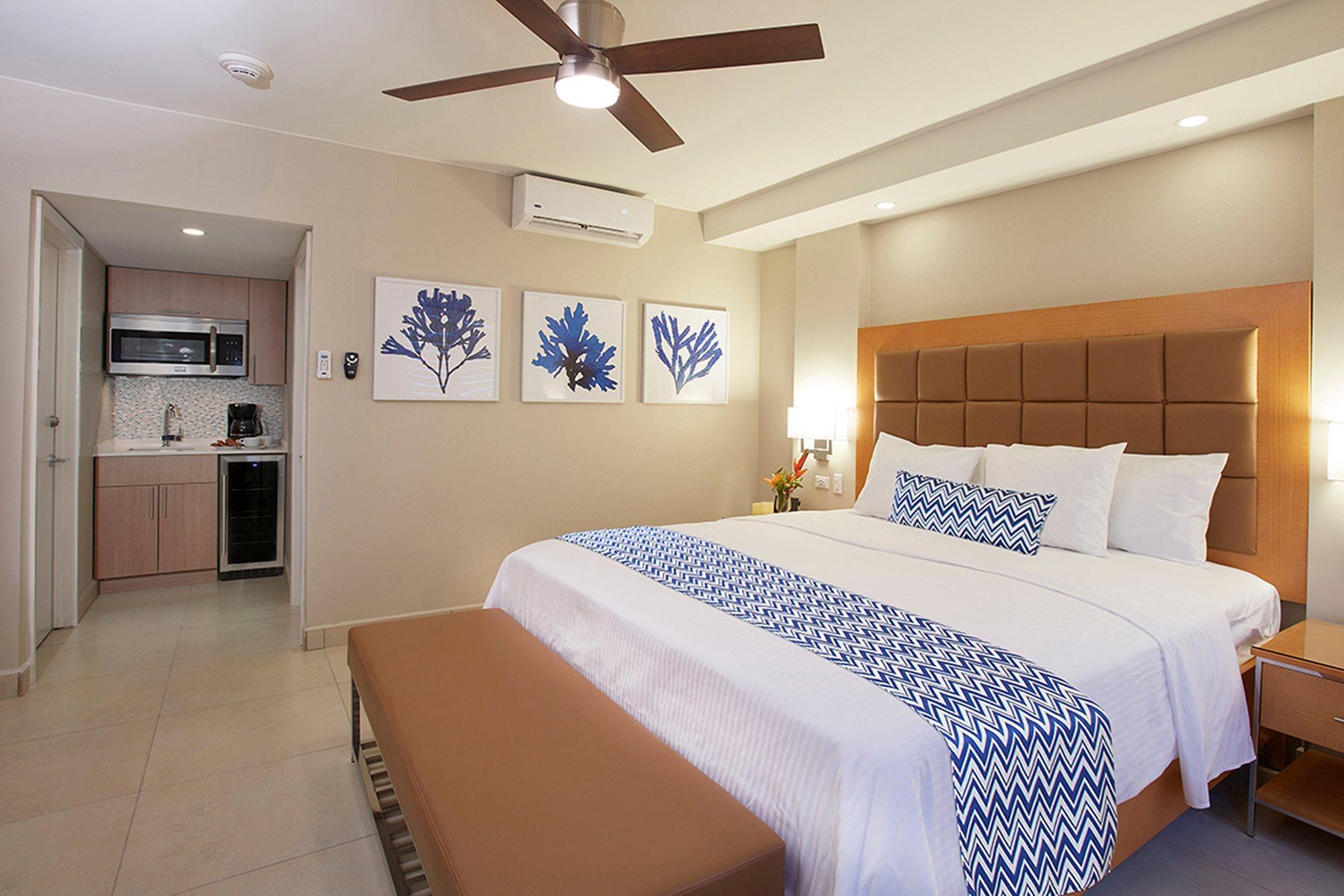 Divi Dutch Village Beach Resort 팜비치 외부 사진
