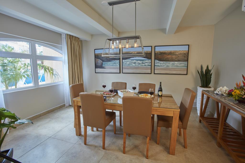Divi Dutch Village Beach Resort 팜비치 외부 사진