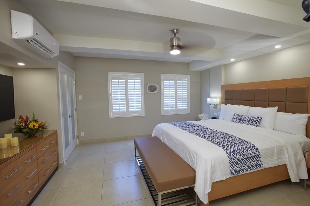 Divi Dutch Village Beach Resort 팜비치 외부 사진